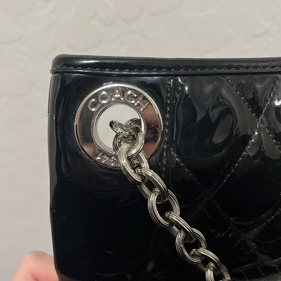 PATENT LEATHER COACH BAG - Picture 2 of 5